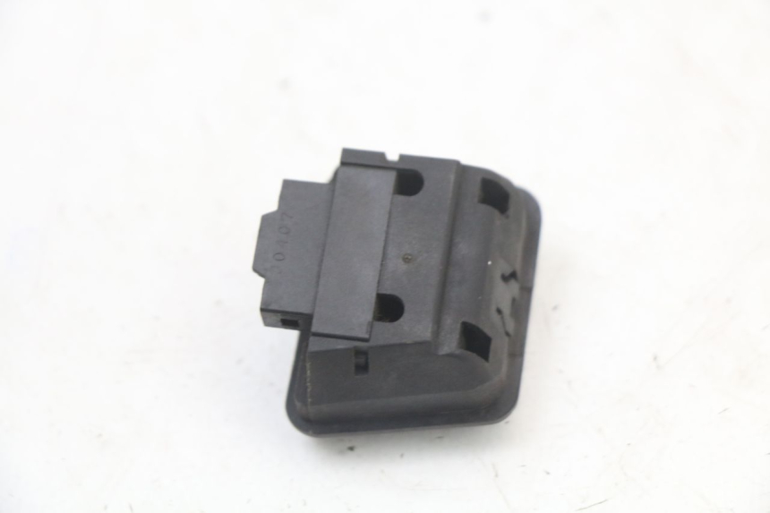 photo de INTERRUPTOR DO FAROL ALTO HONDA NES AROBASE 125 (2000 - 2003) - Outro ângulo de visão