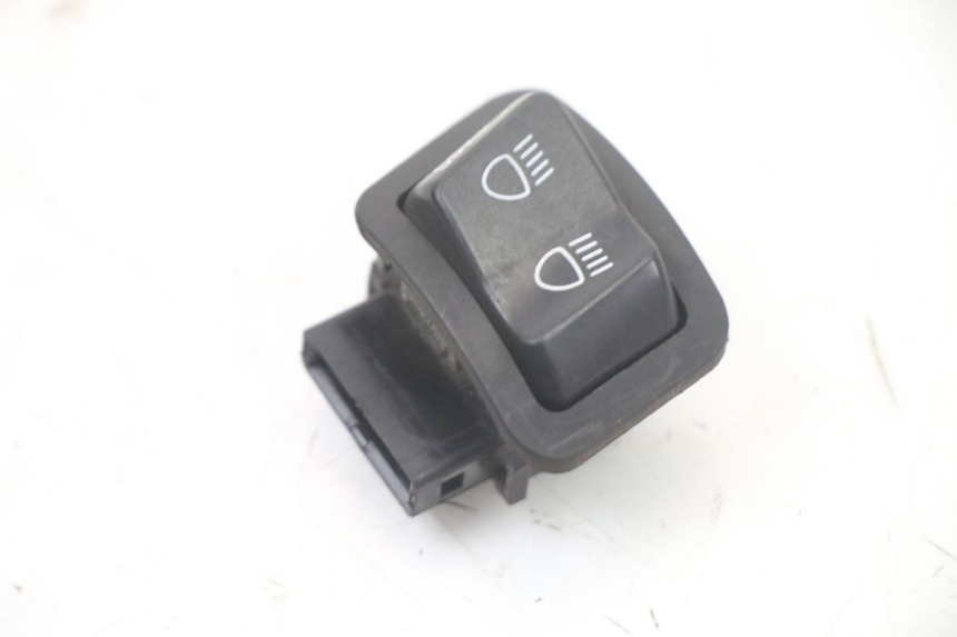 photo de INTERRUPTOR DO FAROL ALTO HONDA SH i 300 (2015 - 2020) - Detalhe da peça