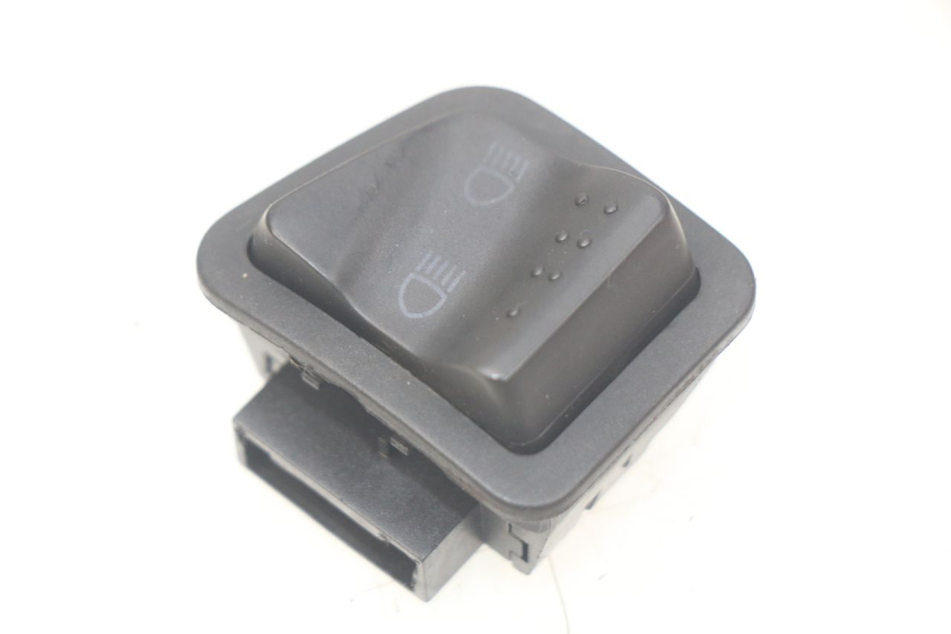 photo de COMANDO FAROL ALTO PIAGGIO LIBERTY 4T 50 (2004 - 2008) - Vista principal