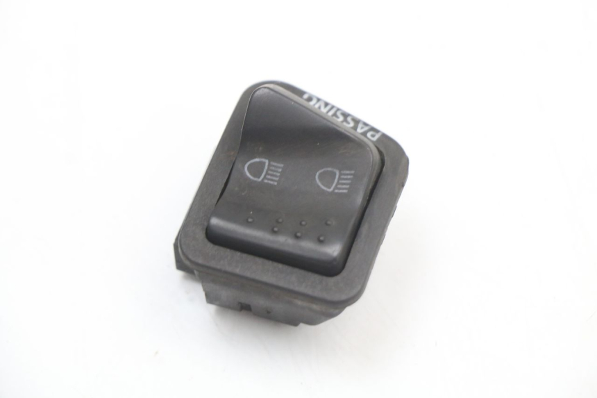 photo de COMANDO FAROL ALTO PIAGGIO LIBERTY 4T 50 (2018 - 2021) - Ampliação técnica