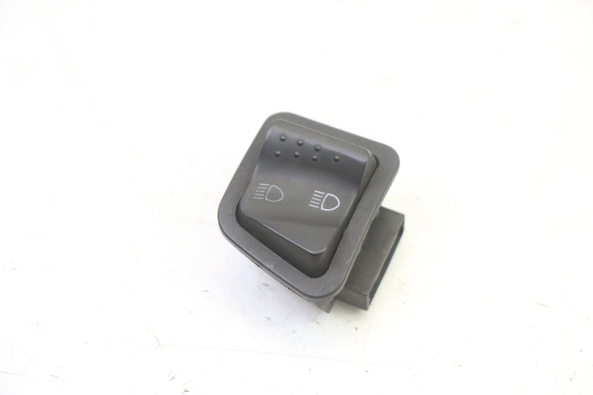 photo de INTERRUPTOR DO FAROL ALTO PIAGGIO LIBERTY 4T 50 (2009 - 2015) - Vista principal