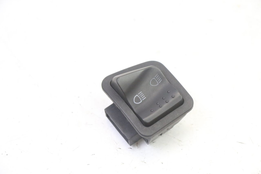 photo de INTERRUPTOR DO FAROL ALTO PIAGGIO LIBERTY 4T 50 (2009 - 2015) - Detalhe da peça