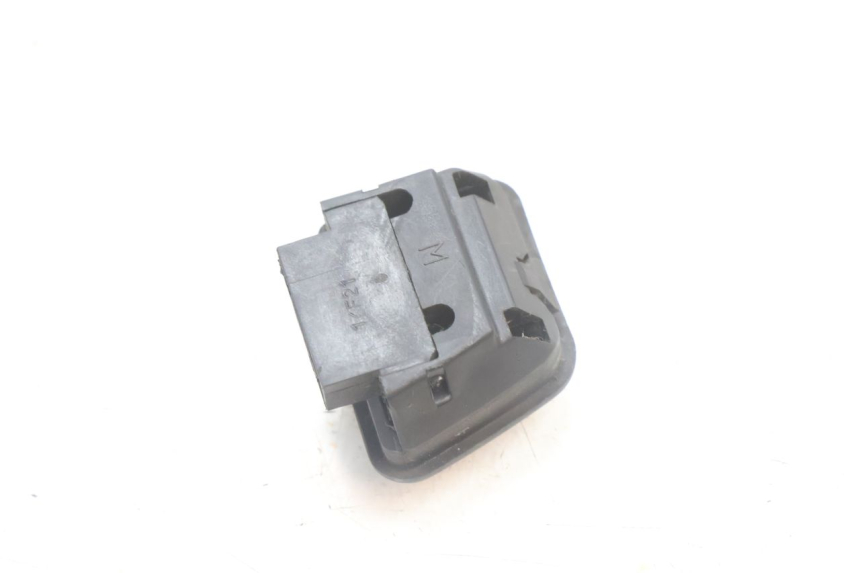 photo de COMANDO FAROL ALTO PIAGGIO LIBERTY IGET 4T 50 (2021 - 2025) - Outro ângulo de visão