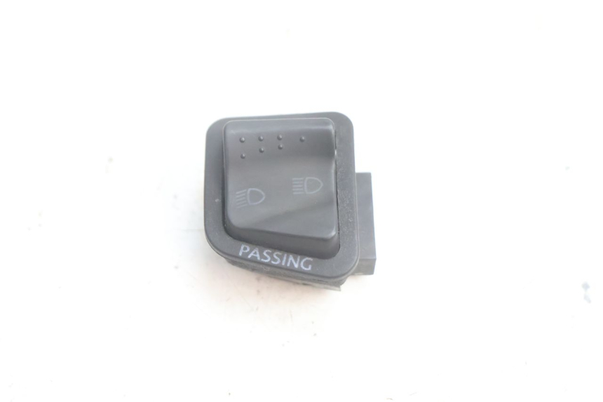 photo de INTERRUPTOR DO FAROL ALTO PIAGGIO LIBERTY 125 (1998 - 2008) - Vista principal