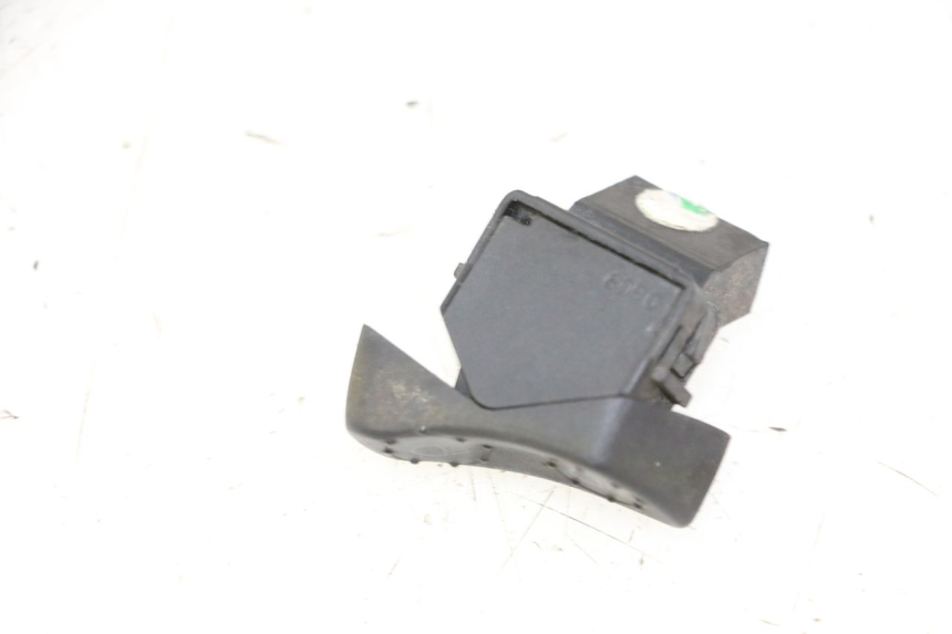 photo de COMANDO FAROL ALTO PIAGGIO LXV 4T 50 (2009 - 2013) - Detalhe da peça