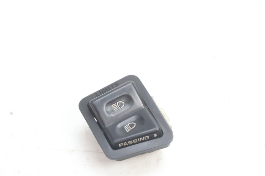photo de INTERRUPTOR DE FAROL ALTO KYMCO MOVIE S 125 (2009 - 2018) - Vista principal