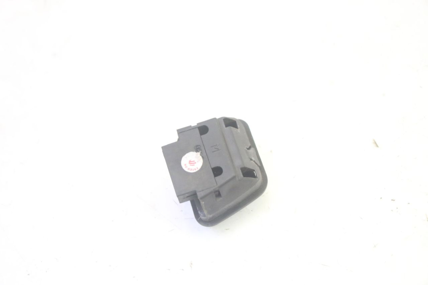 photo de COMANDO FAROL ALTO PIAGGIO MP3 HPE 350 (2018 - 2020) - Zoom do estado de desgaste
