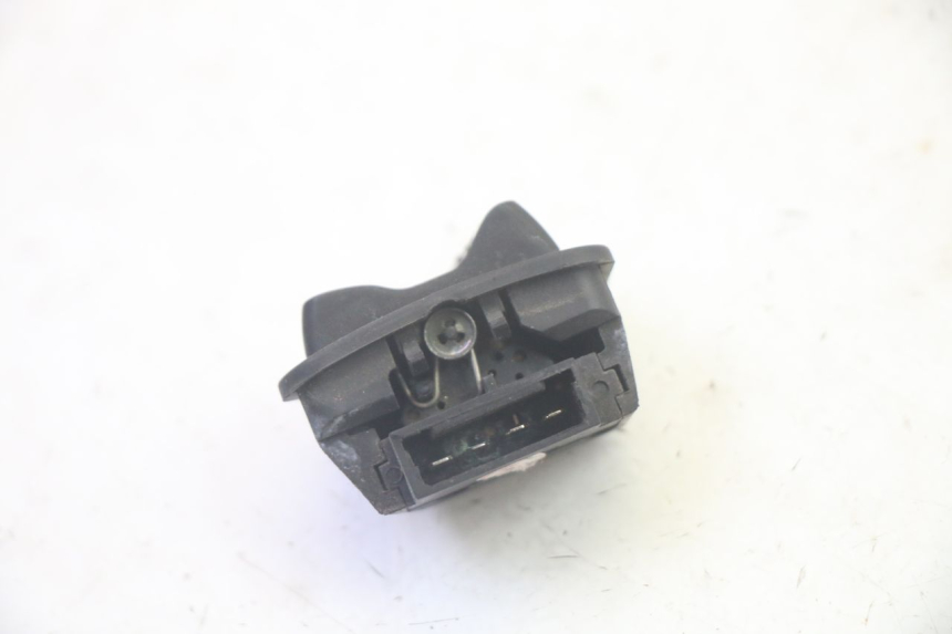 photo de COMANDO FAROL ALTO PIAGGIO MP3 HPE 350 (2018 - 2020) - Outro ângulo de visão