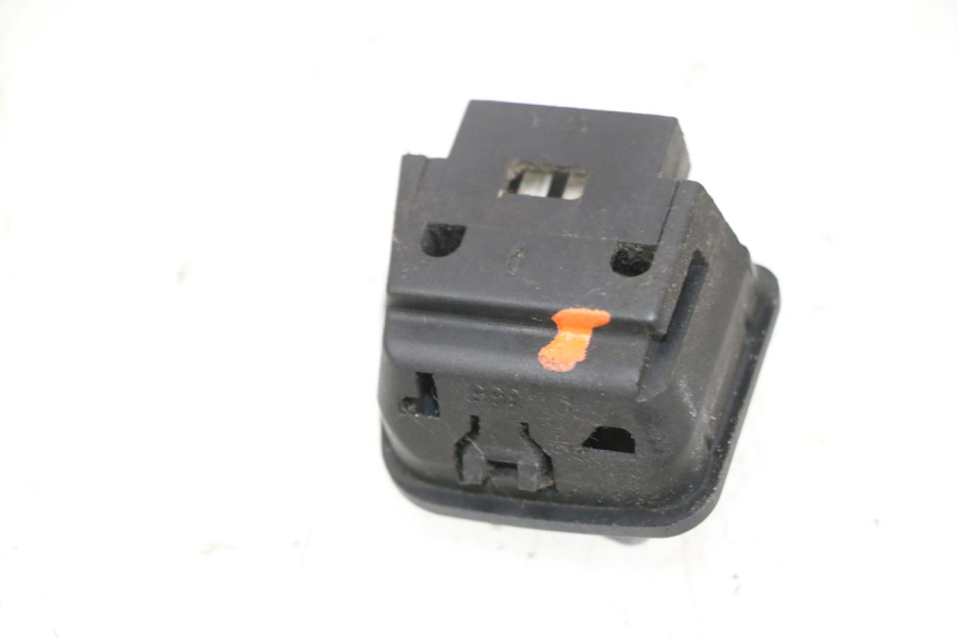 photo de COMUTADOR DE FAROL ALTO PIAGGIO MP3 HPE 300 (2019 - 2026) - Detalhe da peça