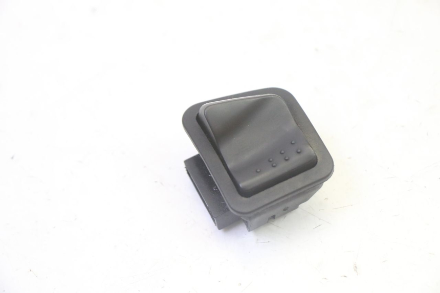 photo de INTERRUPTOR DE FAROL ALTO PIAGGIO MP3 LT 300 (2010 - 2016) - Detalhe da peça