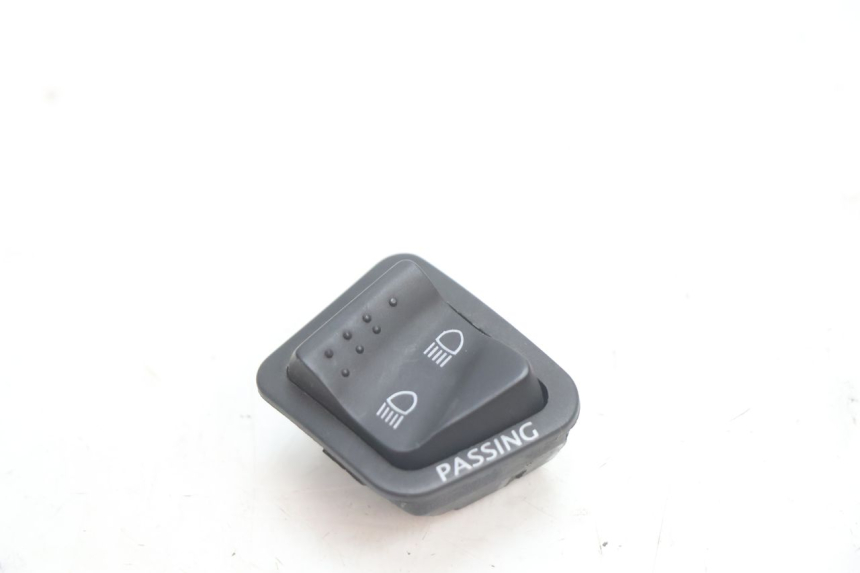 photo de INTERRUPTOR DE FAROL ALTO PIAGGIO MP3 LT 300 (2010 - 2016) - Vista principal