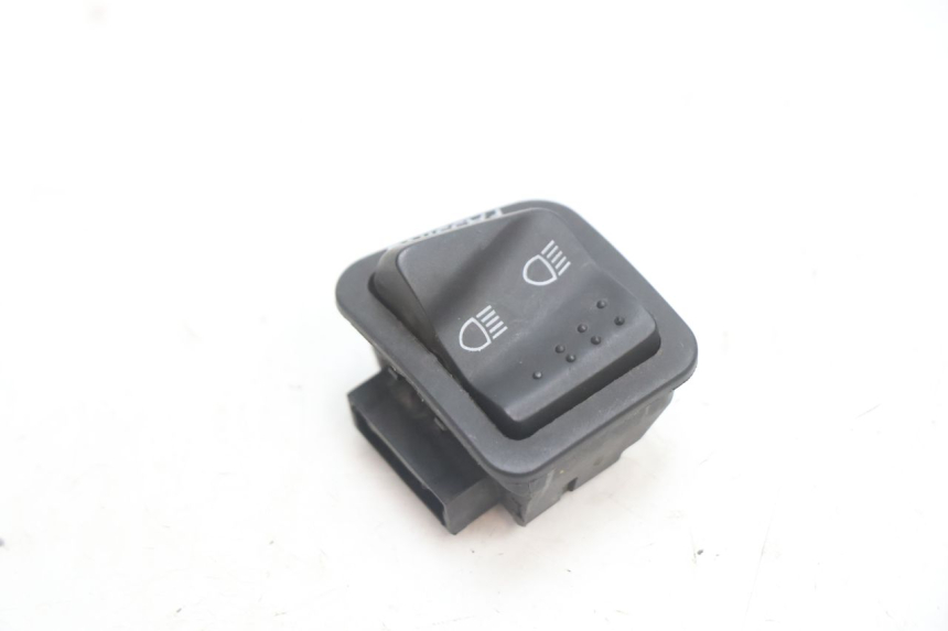 photo de INTERRUPTOR DE FAROL ALTO PIAGGIO MP3 LT 300 (2010 - 2016) - Detalhe da peça