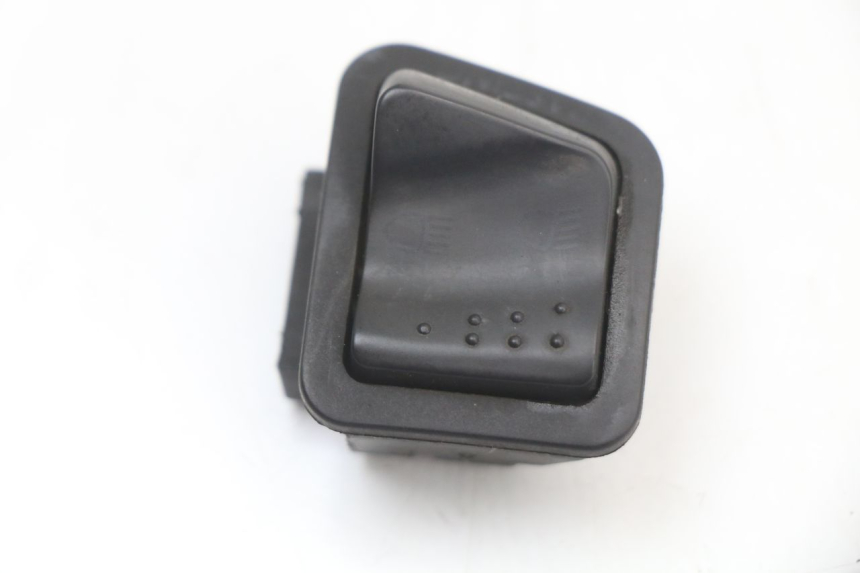 photo de COMUTADOR DE FAROL ALTO PIAGGIO MP3 125 (2006 - 2014) - Detalhe da peça