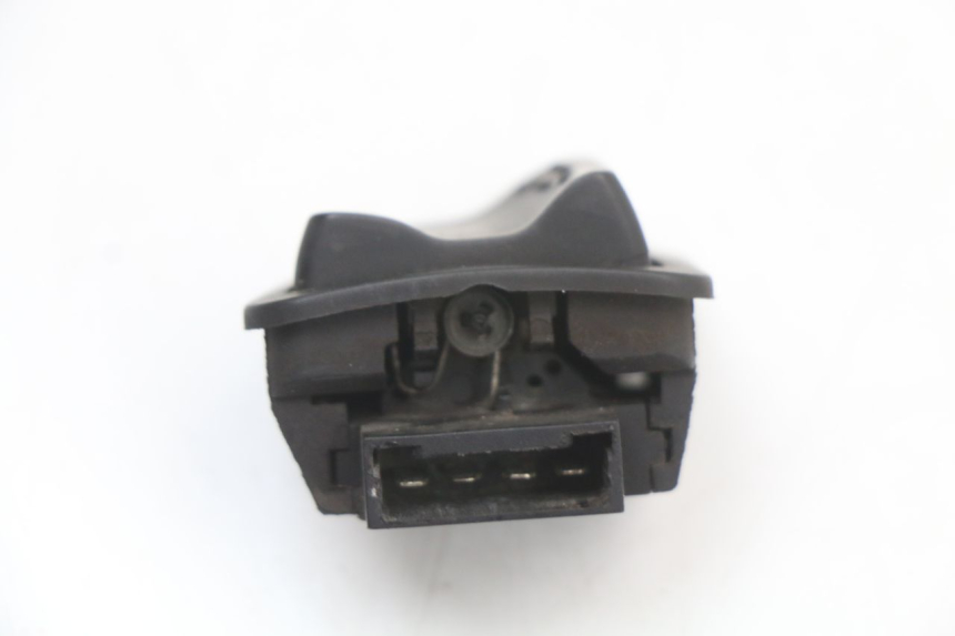 photo de COMUTADOR DE FAROL ALTO PIAGGIO MP3 125 (2006 - 2014) - Zoom do estado de desgaste