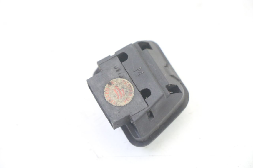 photo de INTERRUPTOR DO FAROL ALTO PIAGGIO MP3 500 (2011 - 2015) - Outro ângulo de visão