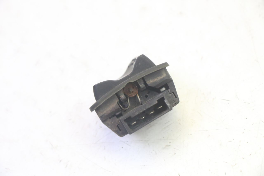 photo de INTERRUPTOR DO FAROL ALTO PIAGGIO MP3 RL 250 (2006 - 2010) - Zoom do estado de desgaste