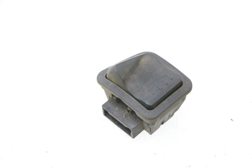 photo de COMUTADOR DE FAROL ALTO PIAGGIO MP3 125 (2006 - 2014) - Detalhe da peça