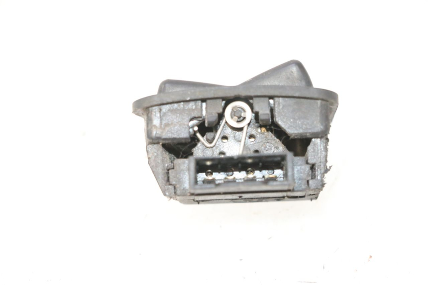 photo de COMANDO FAROL ALTO KYMCO LIKE 4T 50 (2019 - 2025) - Outro ângulo de visão
