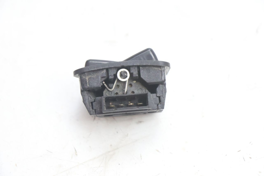 photo de COMANDO FAROL ALTO KYMCO LIKE 4T 50 (2019 - 2025) - Zoom do estado de desgaste
