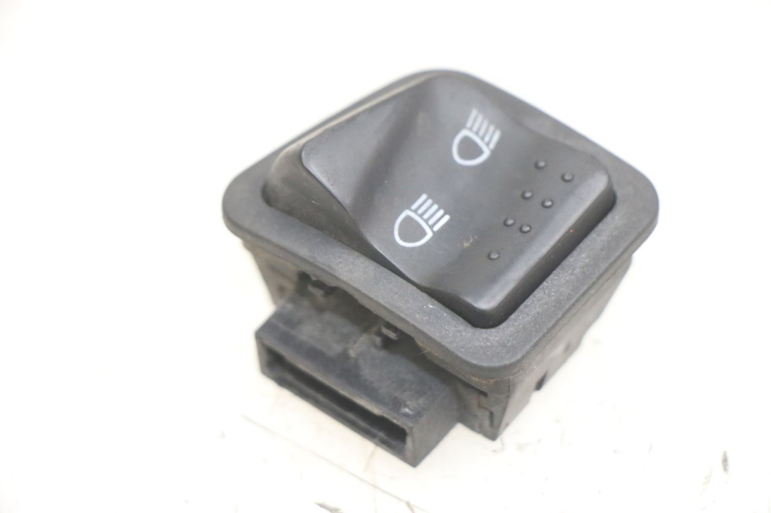 photo de INTERRUPTOR DE FAROL ALTO PIAGGIO NEW TYPHOON 50 (2018 - 2021) - Vista principal