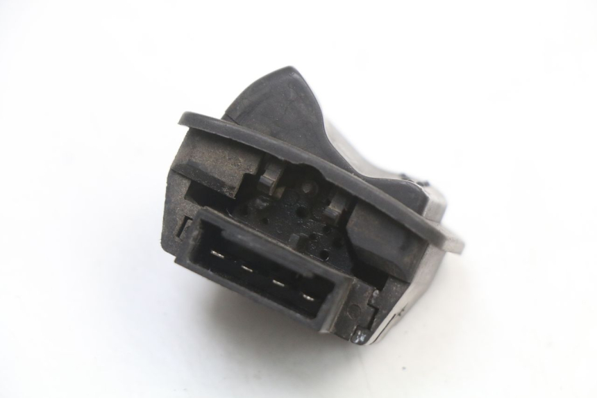 photo de INTERRUPTOR DE FAROL ALTO PIAGGIO NEW TYPHOON 50 (2018 - 2021) - Ampliação técnica