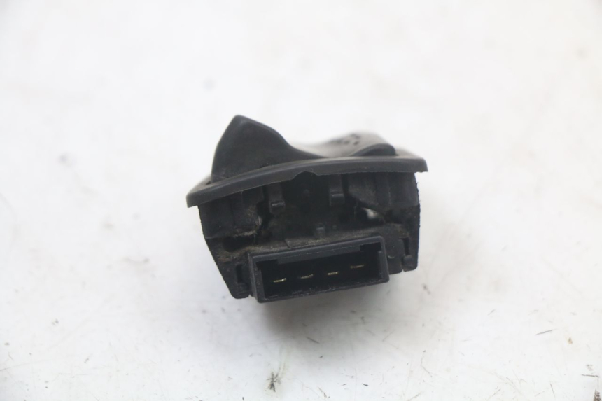 photo de COMUTADOR DE FAROL ALTO PIAGGIO NEW TYPHOON 50 (2010 - 2017) - Zoom do estado de desgaste
