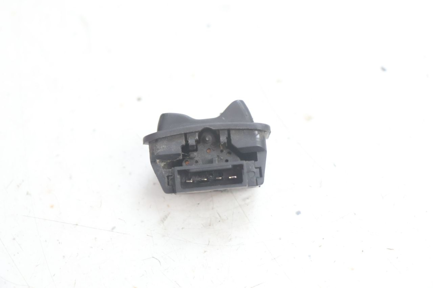 photo de INTERRUPTOR DE FAROL ALTO PIAGGIO NEW TYPHOON 50 (2018 - 2021) - Zoom do estado de desgaste