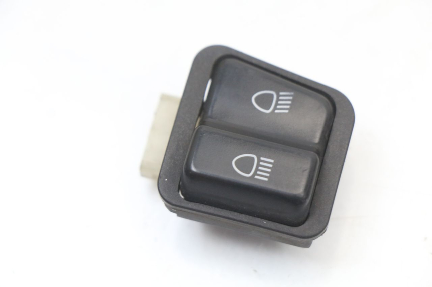 photo de COMANDO FAROL ALTO HONDA NHX LEAD 110 (2008 - 2010) - Zoom do estado de desgaste