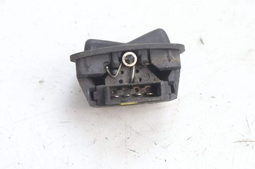 photo de COMANDO FAROL ALTO SYM ORBIT 2 4T 50 (2008 - 2017) - Zoom do estado de desgaste