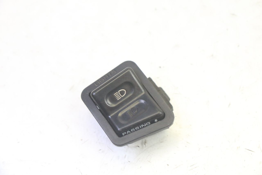 photo de INTERRUPTOR DE FAROL ALTO SYM ORBIT III 3 4T 50 (2021 - 2025) - Vista principal