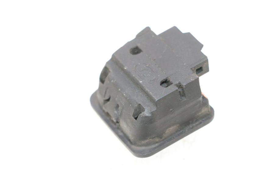 photo de INTERRUPTOR DE FAROL ALTO SYM ORBIT III 3 4T 50 (2018 - 2021) - Detalhe da peça