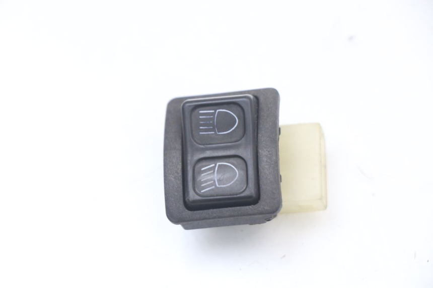 photo de INTERRUPTOR DO FAROL ALTO MBK OVETTO ONE 2T 50 (2013 - 2017) - Vista principal
