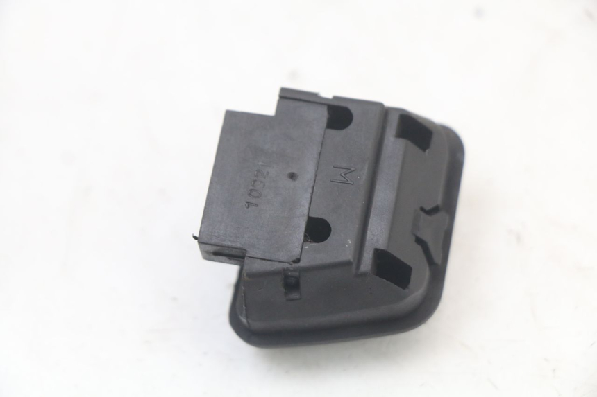 photo de COMANDO FAROL ALTO PIAGGIO LIBERTY IGET 4T 50 (2021 - 2025) - Outro ângulo de visão