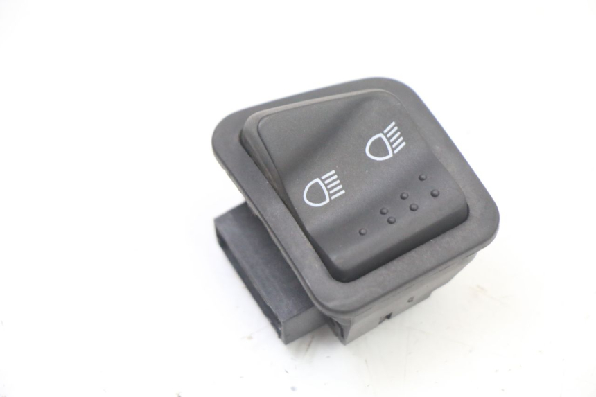 photo de COMANDO FAROL ALTO PIAGGIO NRG POWER PUREJET 50 (2018 - 2021) - Detalhe da peça