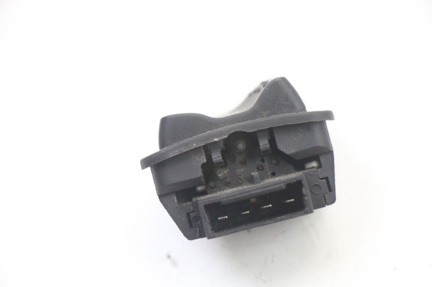 photo de COMANDO FAROL ALTO PIAGGIO NRG POWER PUREJET 50 (2018 - 2021) - Zoom do estado de desgaste