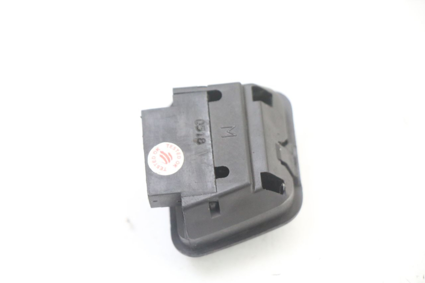 photo de COMANDO FAROL ALTO PIAGGIO NRG POWER PUREJET 50 (2018 - 2021) - Outro ângulo de visão