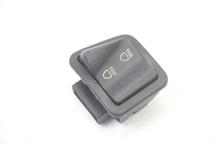 photo de COMANDO FAROL ALTO PIAGGIO ZIP 4T 50 (2018 - 2020) - Detalhe da peça