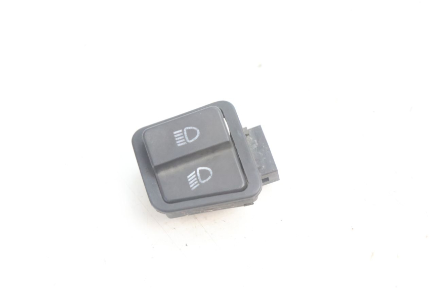 photo de INTERRUPTOR DE FAROL ALTO JM MOTORS SANTANA EVO 50 (2024 - 2026) - Detalhe da peça