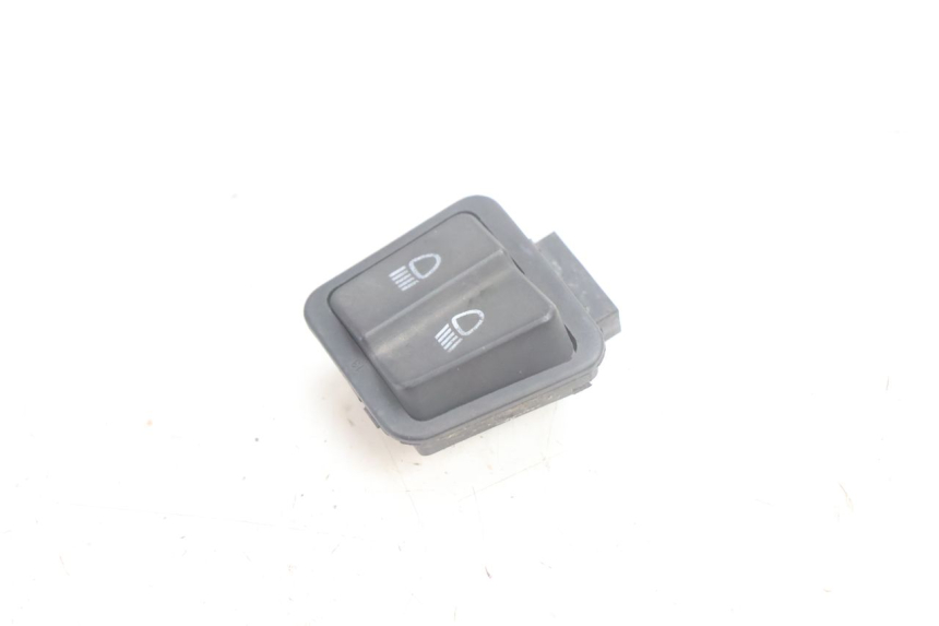 photo de INTERRUPTOR DE FAROL ALTO JM MOTORS SANTANA EVO 50 (2024 - 2026) - Zoom do estado de desgaste
