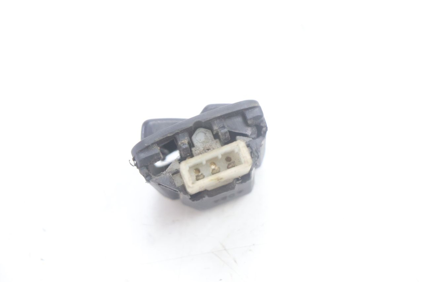 photo de INTERRUPTOR DO FAROL ALTO HONDA SCV LEAD 100 (2003 - 2007) - Zoom do estado de desgaste