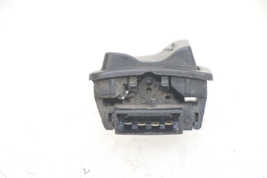 photo de COMANDO FAROL ALTO APRILIA SR 2T 50 (2012 - 2017) - Zoom do estado de desgaste