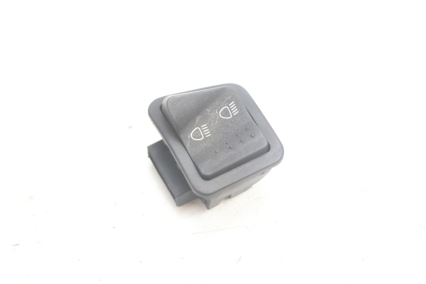 photo de COMANDO FAROL ALTO APRILIA SR 2T 50 (2012 - 2017) - Detalhe da peça