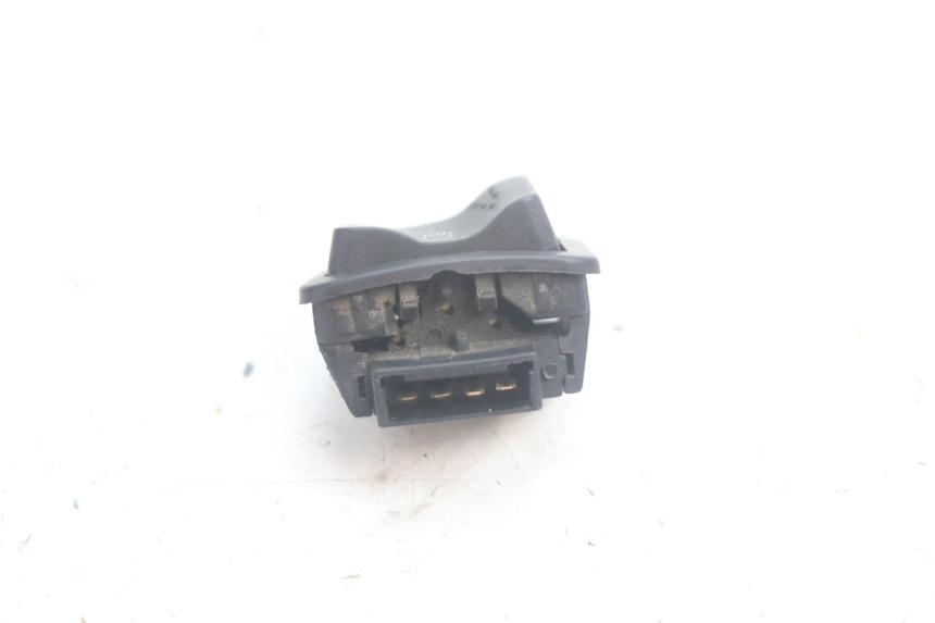 photo de COMANDO FAROL ALTO APRILIA SR 2T 50 (2012 - 2017) - Zoom do estado de desgaste