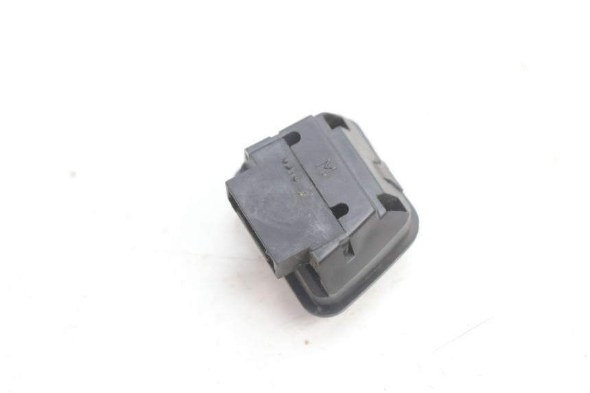 photo de INTERRUPTOR DO FAROL ALTO GILERA STALKER 50 (2004 - 2014) - Outro ângulo de visão