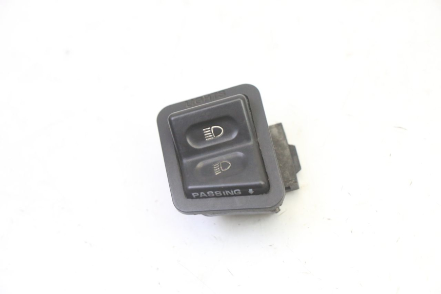 photo de INTERRUPTOR DE FAROL ALTO PEUGEOT TWEET 4T 50 (2018 - 2022) - Vista principal