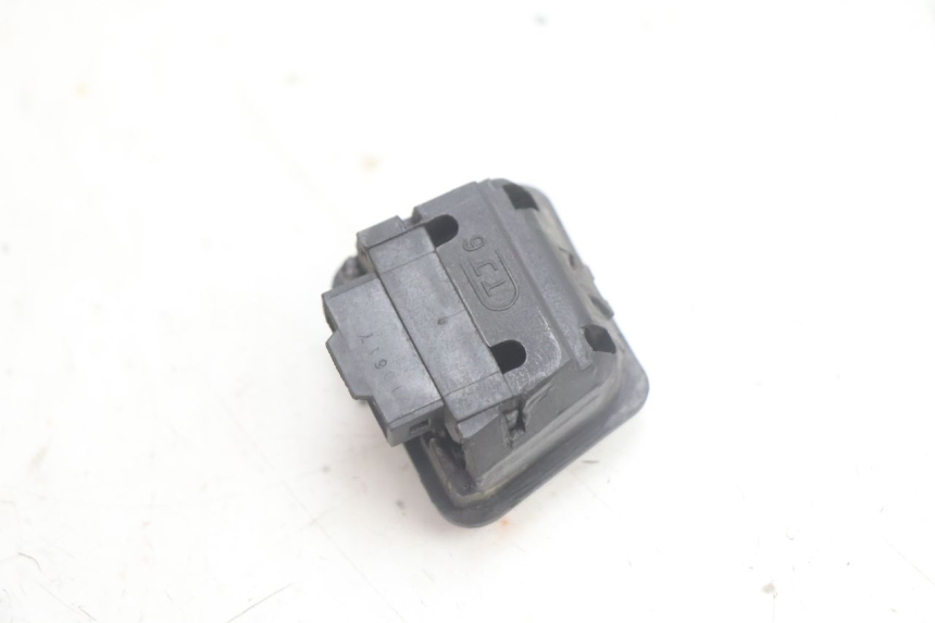 photo de INTERRUPTOR DE FAROL ALTO PEUGEOT TWEET 4T 50 (2018 - 2022) - Zoom do estado de desgaste