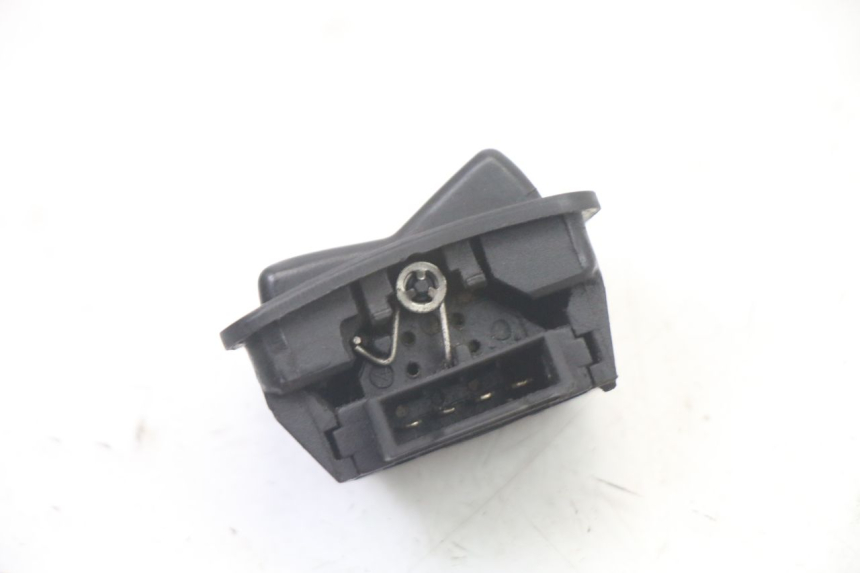 photo de COMANDO FAROL ALTO PEUGEOT TWEET PRO CARGO 50 (2018 - 2022) - Zoom do estado de desgaste