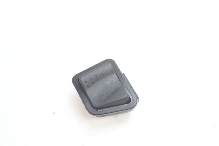 photo de INTERRUPTOR DO FAROL ALTO PIAGGIO TYPHOON 50 (2000 - 2009) - Vista principal