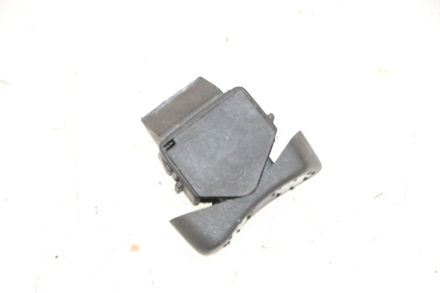 photo de COMUTADOR DE FAROL ALTO PIAGGIO VESPA GTS SUPER IE 125 (2009 - 2016) - Detalhe da peça