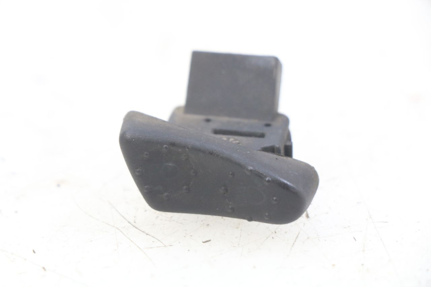 photo de INTERRUPTOR DO FAROL ALTO PIAGGIO VESPA S 2T 50 (2007 - 2014) - Vista principal